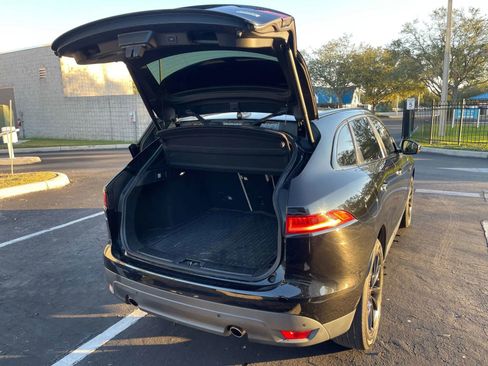 Used 2018 Jaguar F-PACE Prestige image 14