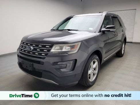 Used 2017 Ford Explorer XLT w/ Equipment Group 202A AWD/4WD image 1