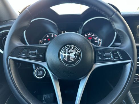 Used 2019 Alfa Romeo Stelvio Base image 26