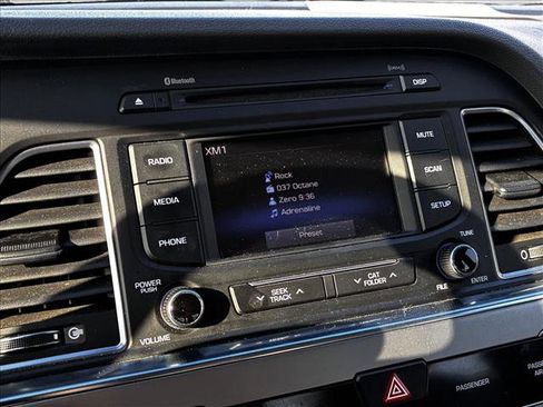 Used 2016 Hyundai Sonata SE image 14