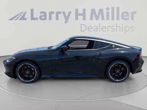 New 2027 Nissan Z Performance RWD image 2