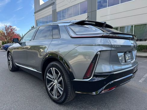 Used 2023 Cadillac Lyriq AWD image 8