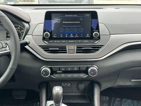 New 2025 Nissan Altima 2.5 SR image 6