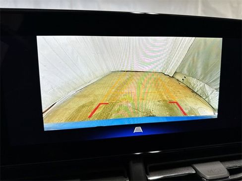 Certified 2025 Chevrolet Trax LT w/ Driver Confidence Package image 18