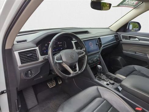 Used 2021 Volkswagen Atlas SEL Premium image 11