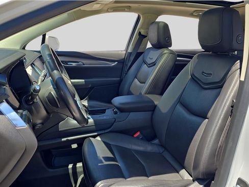 Used 2019 Cadillac XT5 Luxury FWD image 11