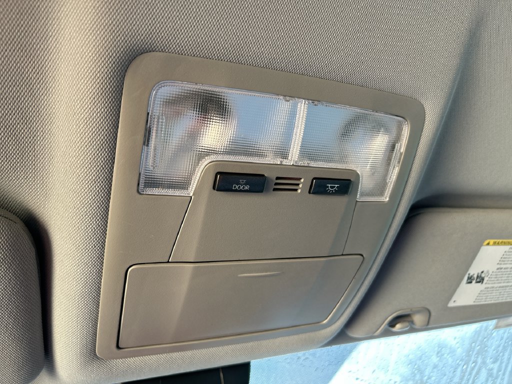 Used 2019 Toyota Highlander LE FWD image 25