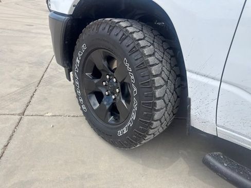 Certified 2025 RAM 1500 Warlock AWD/4WD image 7
