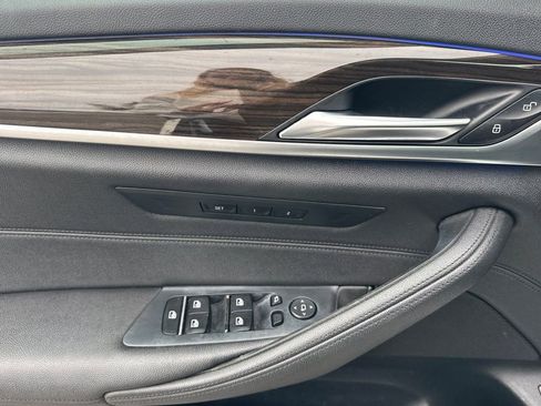 Used 2018 BMW 530i image 10