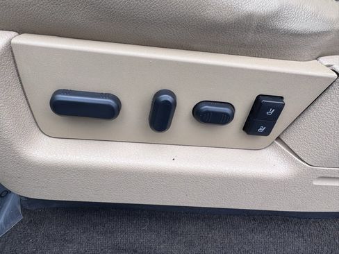 Used 2012 Ford F150 Lariat w/ Lariat Chrome Pkg image 18