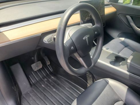 Used 2020 Tesla Model Y Long Range AWD/4WD image 21
