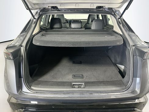 Used 2023 Nissan Ariya FWD image 29