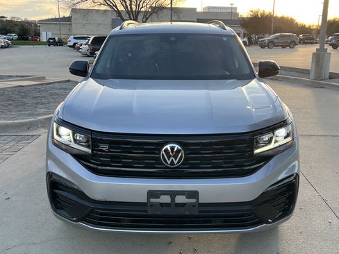 Used 2023 Volkswagen Atlas SEL R-Line image 3