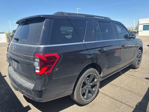 Used 2024 Ford Expedition Limited AWD/4WD image 25