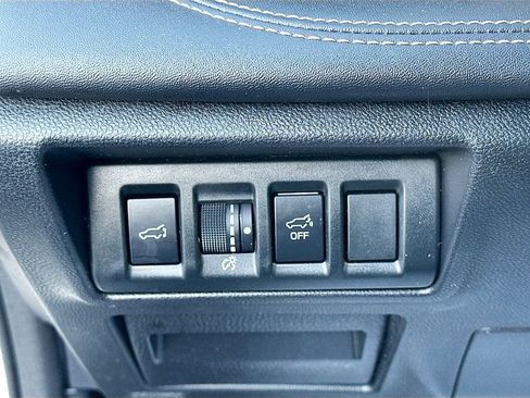 Used 2023 Subaru Outback Limited image 10