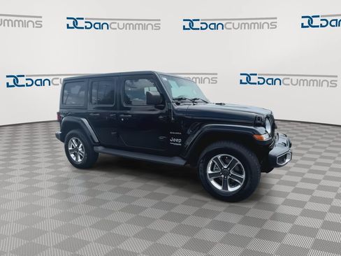 Used 2022 Jeep Wrangler Unlimited Sahara w/ Cold Weather Group AWD/4WD image 2