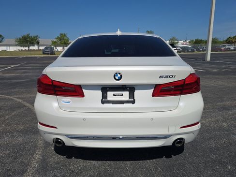 Used 2020 BMW 530i w/ Premium Package RWD image 5
