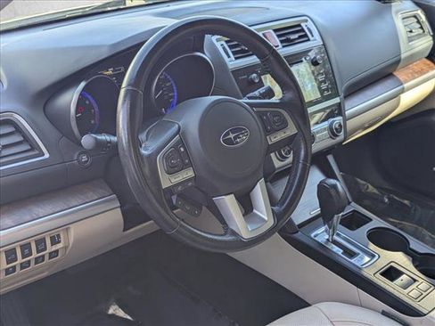 Used 2016 Subaru Outback 2.5i Limited image 9