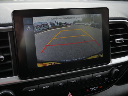 Used 2025 Hyundai Venue SEL FWD image 31