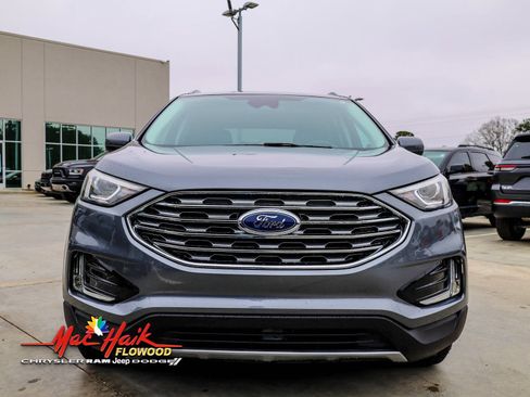 Used 2022 Ford Edge SEL w/ Convenience Package image 3