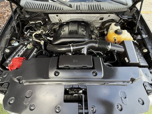 Used 2015 Ford Expedition EL XLT image 32