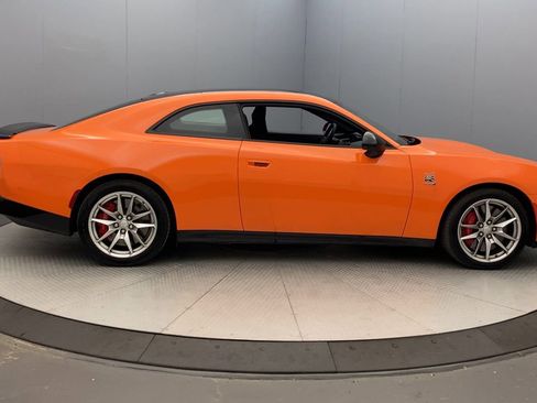 Used 2024 Dodge Charger Daytona Scat Pack w/ Plus Group AWD/4WD image 6