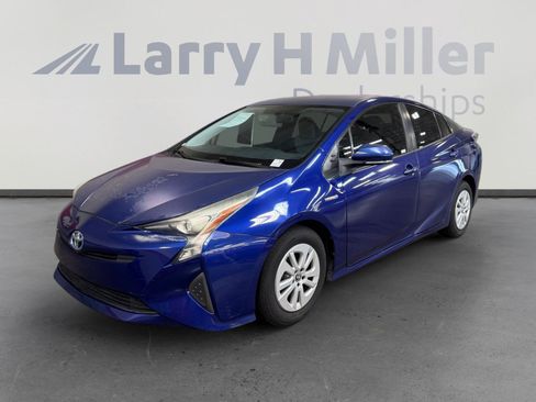 Used 2016 Toyota Prius Two FWD image 1