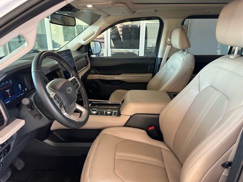 Used 2024 Ford Expedition Max Limited AWD/4WD image 16