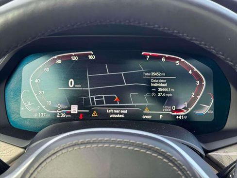 Used 2022 BMW X7 xDrive40i w/ M Sport Package image 25