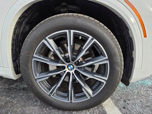 Used 2023 BMW X5 xDrive40i w/ Executive Package image 4