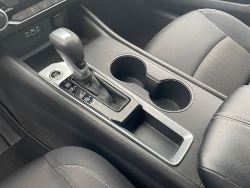 Used 2025 Nissan Altima 2.5 SV image 36