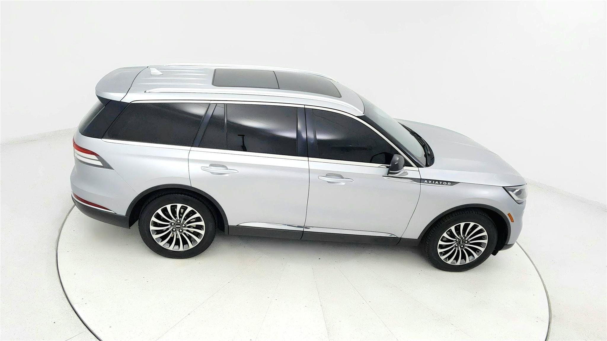 Used 2020 Lincoln Aviator Reserve w/ Elements Package Plus AWD/4WD image 18