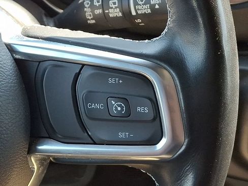 Used 2022 Jeep Wrangler Unlimited Sahara w/ Dual Top Group AWD/4WD image 22