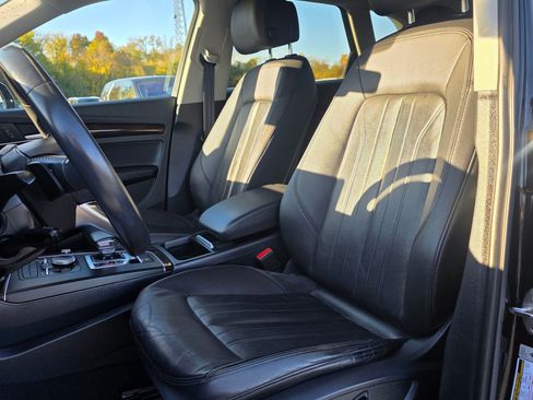 Used 2018 Audi Q5 2.0T Premium w/ Convenience Package image 32