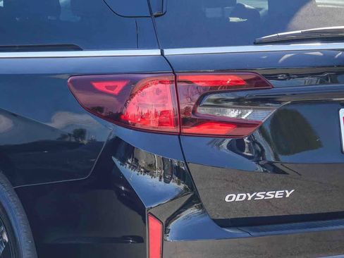 Used 2025 Honda Odyssey Sport-L image 7