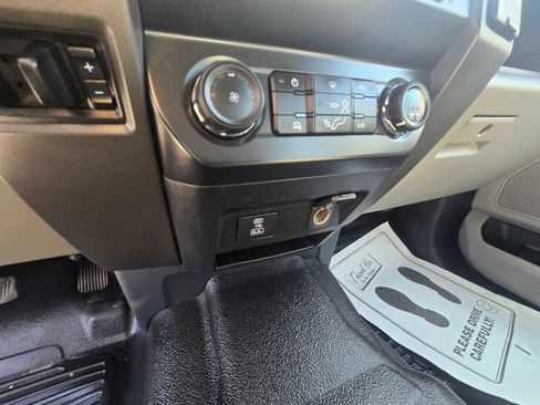 Used 2022 Ford F250 XL w/ Power Equipment Group image 13