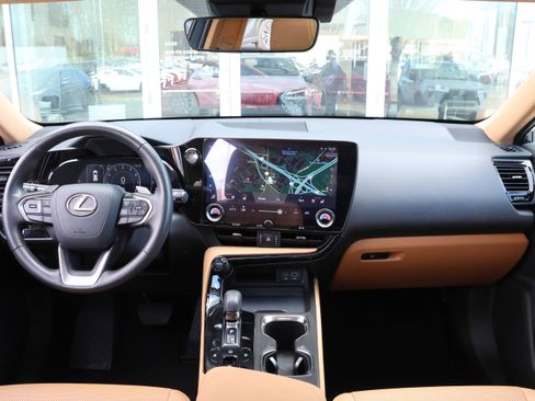 Certified 2025 Lexus NX 250 250 Premium image 17