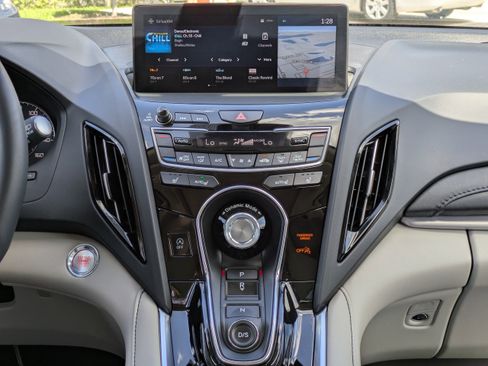 Used 2025 Acura RDX SH-AWD w/ Technology Package image 14