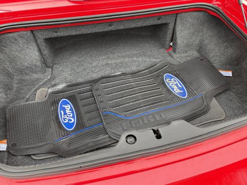 Used 2002 Ford Thunderbird Deluxe image 25