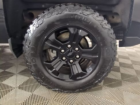 Used 2017 Chevrolet Silverado 1500 LTZ Z71 w/ LTZ Plus Package image 11