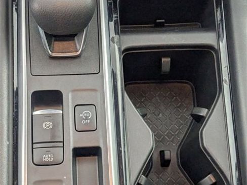 Used 2022 Nissan Pathfinder SL image 22