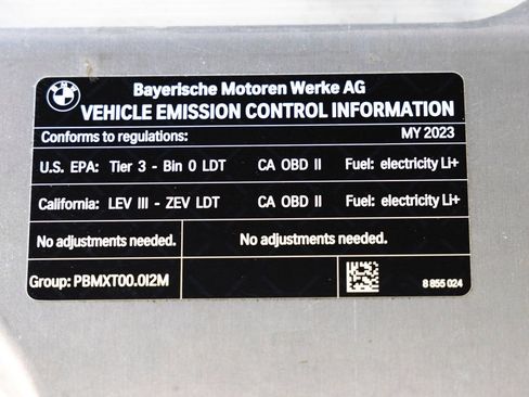 Used 2023 BMW iX xDrive50 w/ Premium Package AWD/4WD image 34