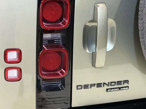 Used 2020 Land Rover Defender 110 HSE AWD/4WD image 12