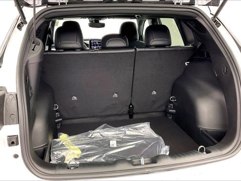 New 2026 Jeep Compass Limited image 11