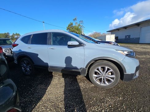 Used 2022 Honda CR-V Touring image 3