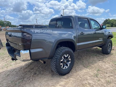 Used 2019 Toyota Tacoma TRD Off-Road image 5