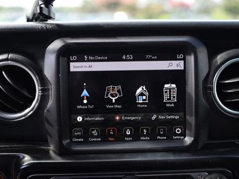 Used 2020 Jeep Wrangler Unlimited Sahara AWD/4WD image 20