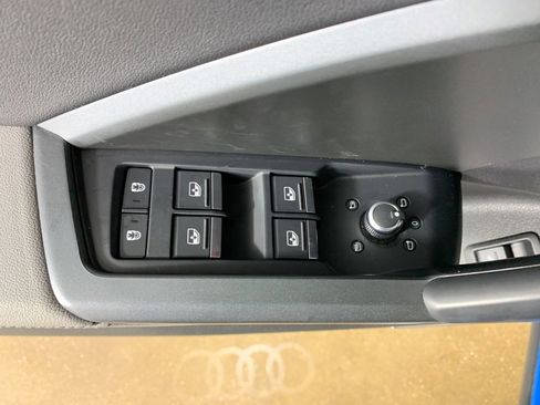 Used 2020 Audi Q3 2.0T Prestige w/ Prestige Package image 15