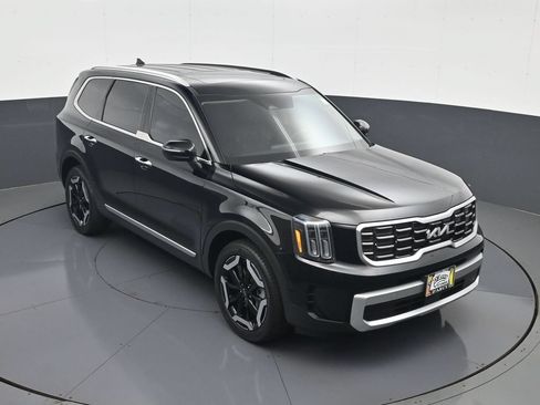 Used 2023 Kia Telluride S w/ S Sunroof Package FWD image 17