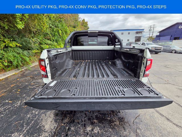 Used 2020 Nissan Titan PRO-4X w/ Pro-4x Convenience Package AWD/4WD image 30